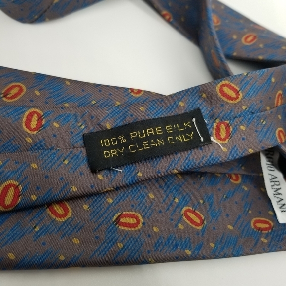 vintage Giorgio Armani abstract tie taupe with blue squiggles and red ovals - Picture 4 of 4